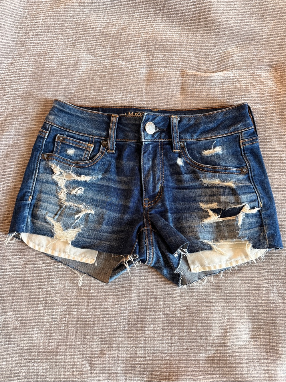NWOT Dark Blue Distressed Denim Shorts - Sz 0